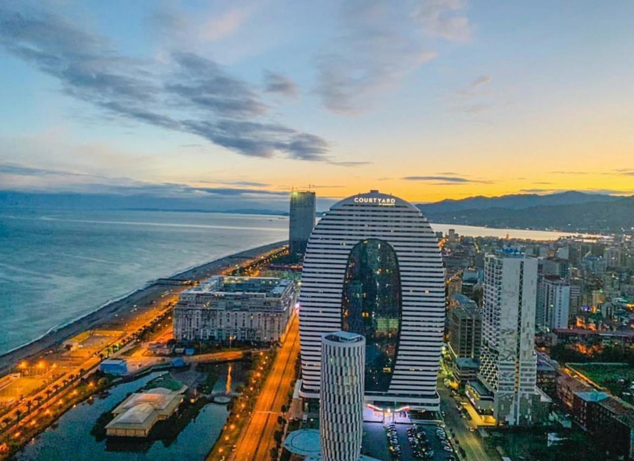 Orbi City Aparthotel Batumi Exterior photo